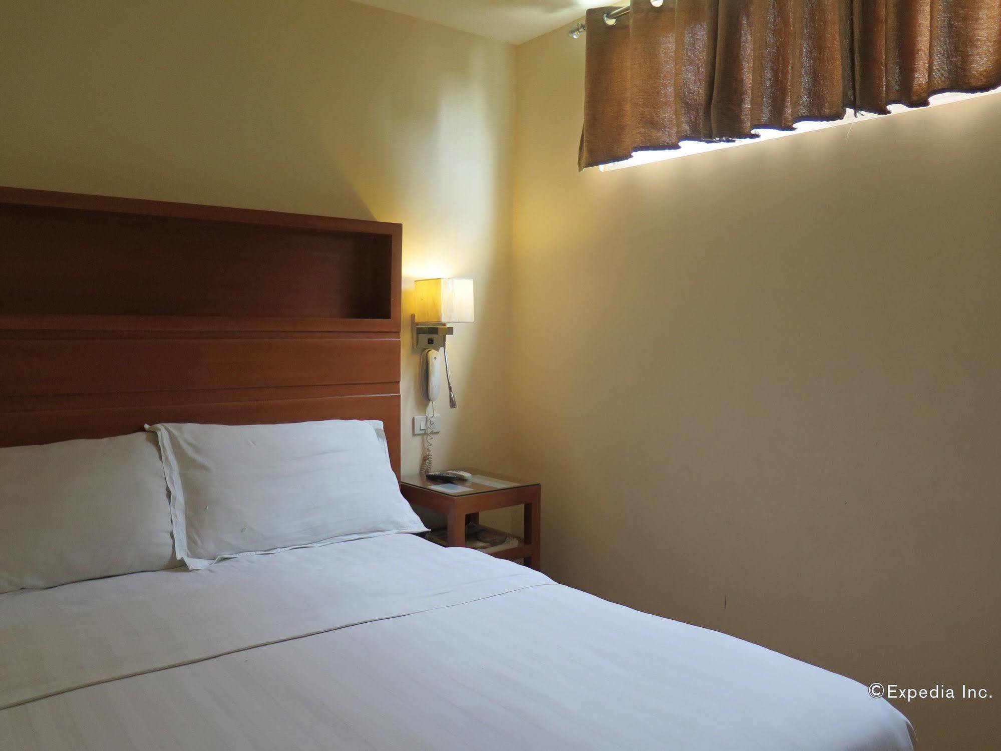 La Gloria Residence Inn Cebu Bagian luar foto